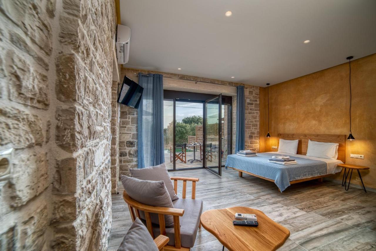 Olive Luxury Suites - Adults Only 卡米拉日 外观 照片